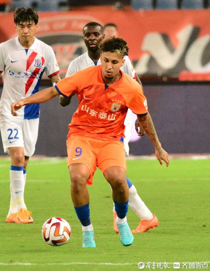 九游体育-塞维利亚训练开放日，今夜复出首秀引欢呼，CBA季后赛在即，轮换策略成焦点的简单介绍