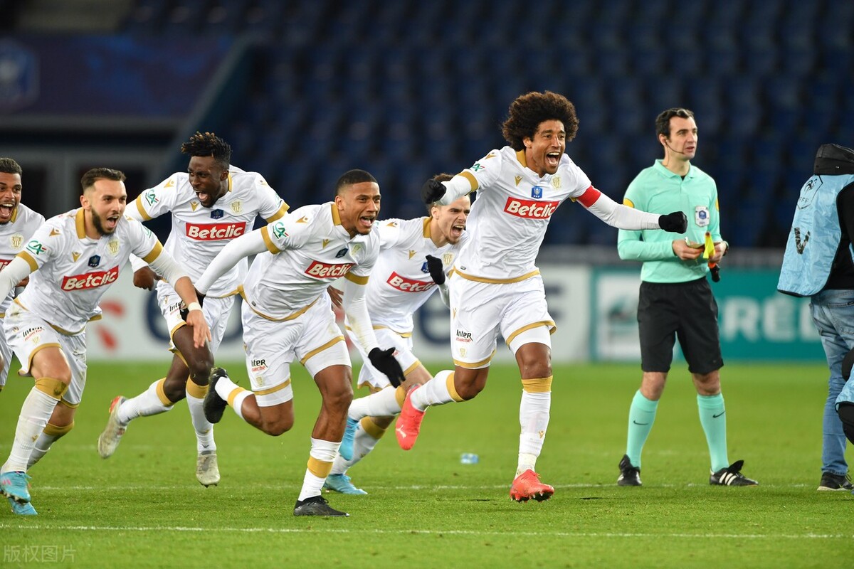 包含亚特兰大冲刺阶段状态回暖，志在法国杯名次提升，态度坚定，训练强度明显提升的词条