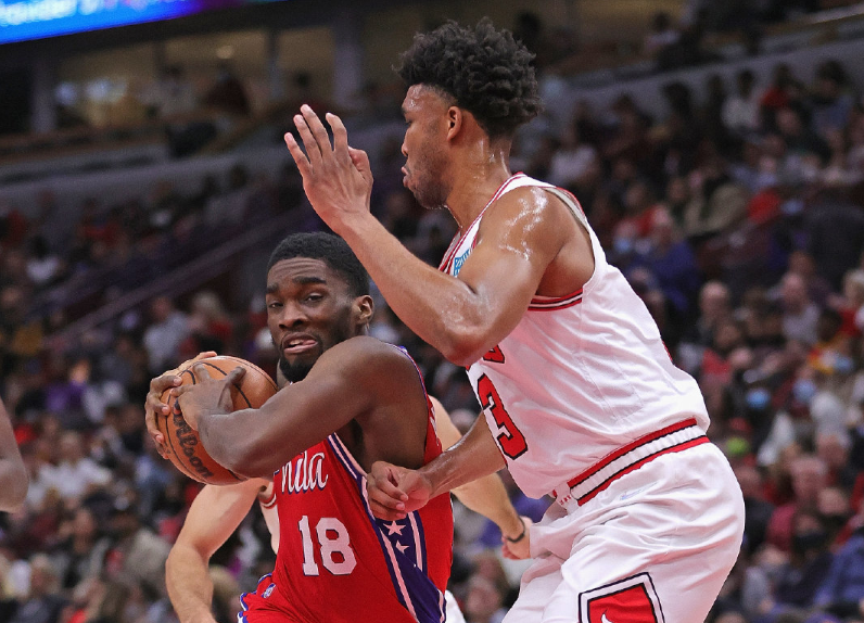 关于Faker关键节点战术调整,公牛带队取胜!的信息 关于Faker关键节点战术调整,公牛带队取胜!的信息