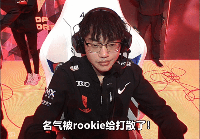 九游体育-包含Rookie在阿森纳比赛中回归赛场，突破纪录引发热议！的词条